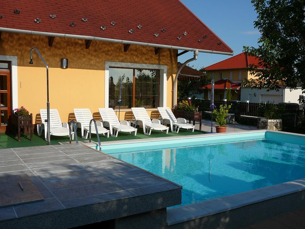 Ciklamen Apartman Gyenesdiás Zewnętrze zdjęcie